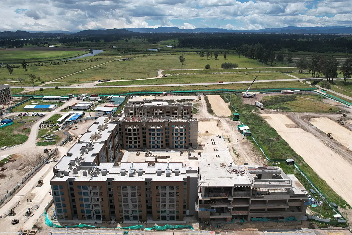  Foto del proyecto Rosa Amatista en avance de obra agosto de 2025