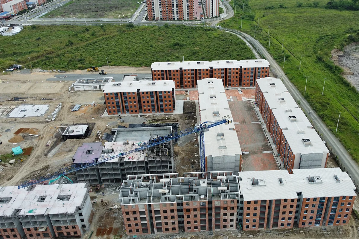 Avance de obra en Diciembre del proyecto Mandarino Arboleda Campestre en Ibague, mostrando progreso en construcción y diseño residencial.