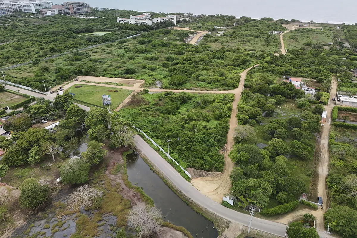Foto del proyecto Ísola Praia en avance de obra noviembre de 2025