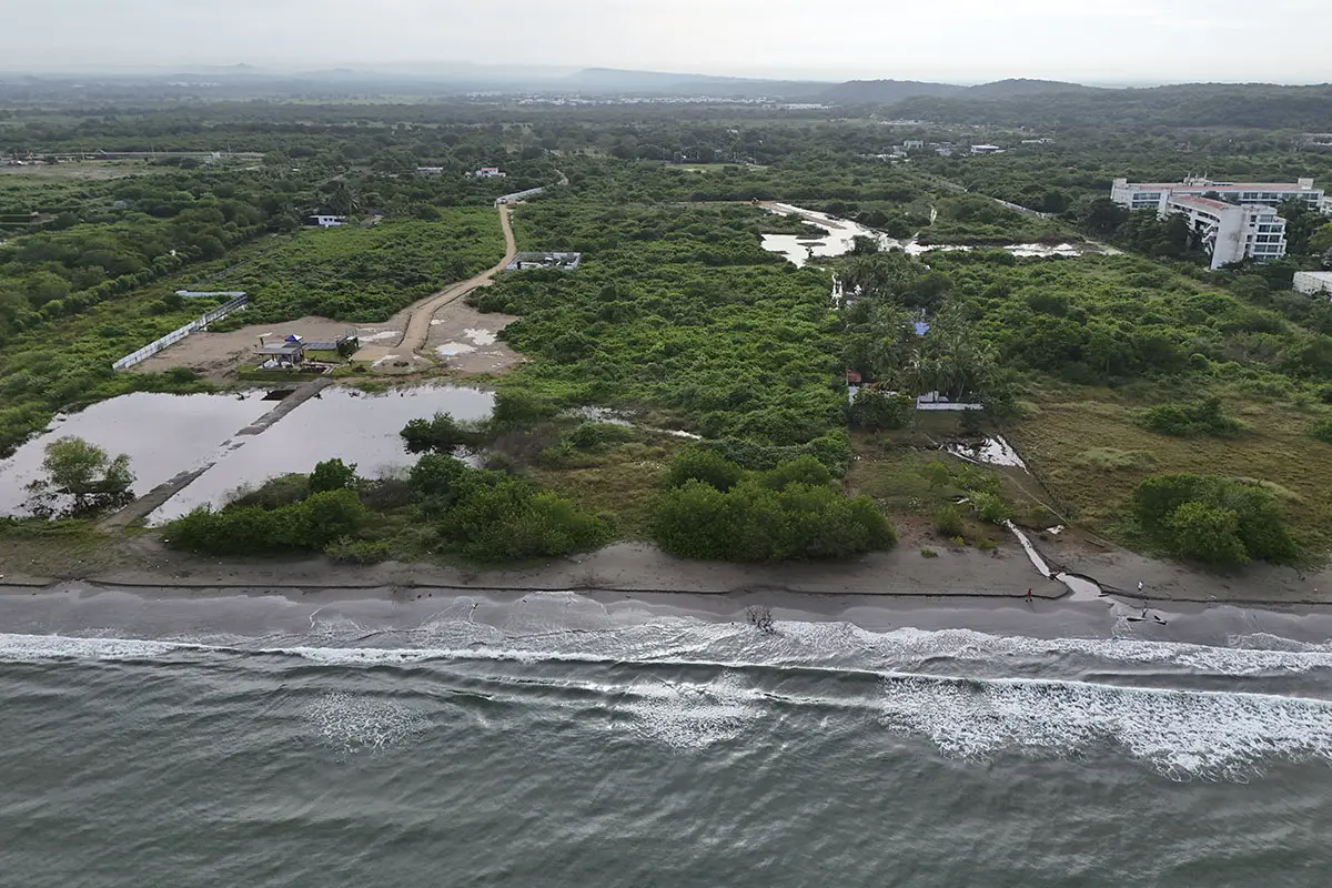 Foto del proyecto Ísola Praia en avance de obra octubre de 2025