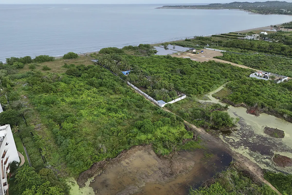 Foto del proyecto Ísola Praia en avance de obra octubre de 2025