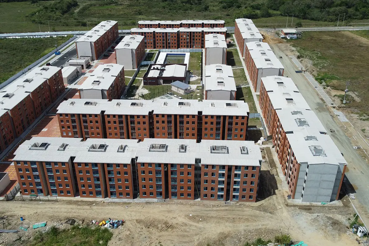 Avance de obra en septiembre de 2025 del proyecto Mandarino Arboleda Campestre en Ibague, mostrando progreso en construcción y diseño residencial.