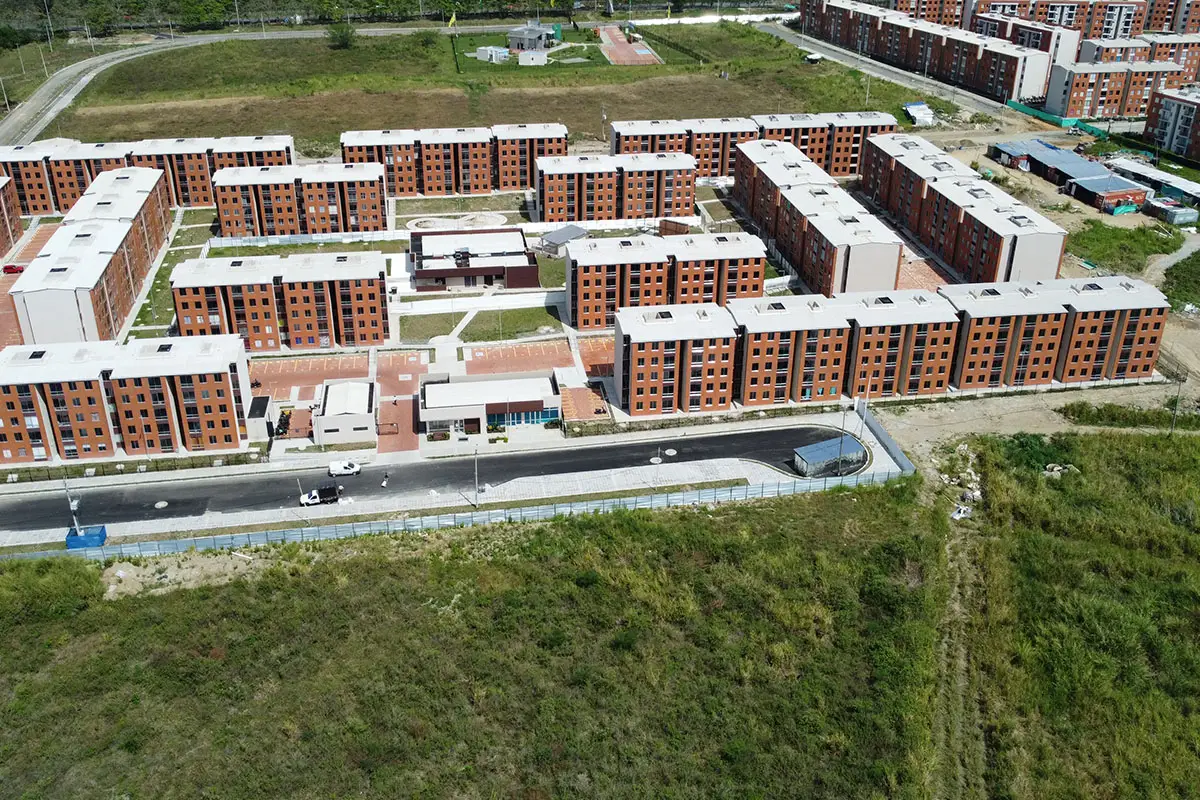 Avance de obra en septiembre de 2025 del proyecto Mandarino Arboleda Campestre en Ibague, mostrando progreso en construcción y diseño residencial.